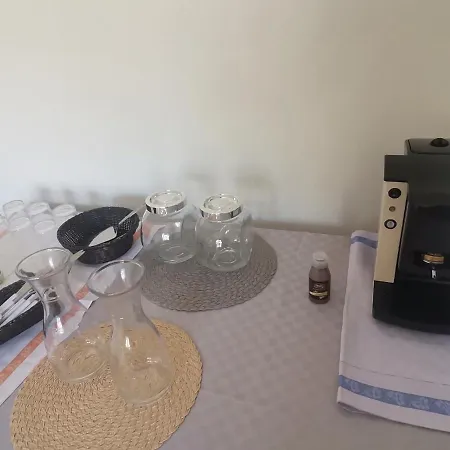 Montesarchiorooms ベッド・アンド・ブレックファスト 3*