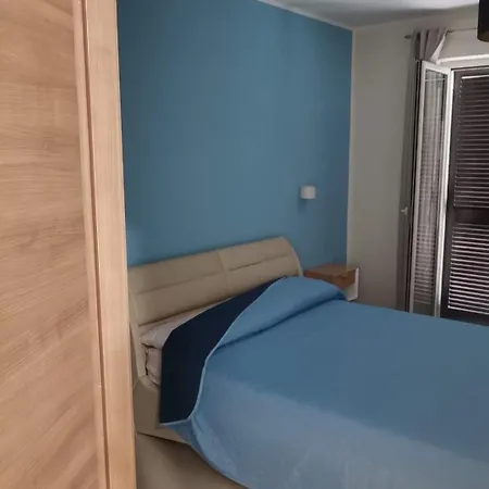Montesarchiorooms Bed & Breakfast *
